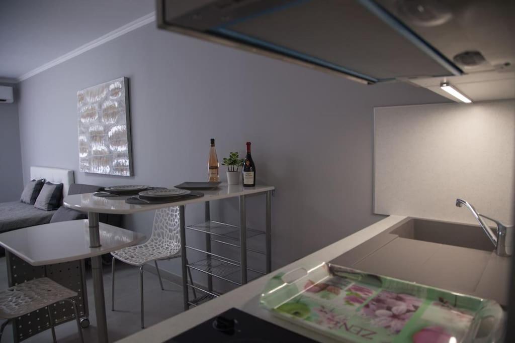 Stylish Studio In Only 50 Meters From Beach ! Nice Eksteriør bilde